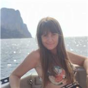 Profesora con más de seis años de experiencia dando clases a alumnos de todas las edades